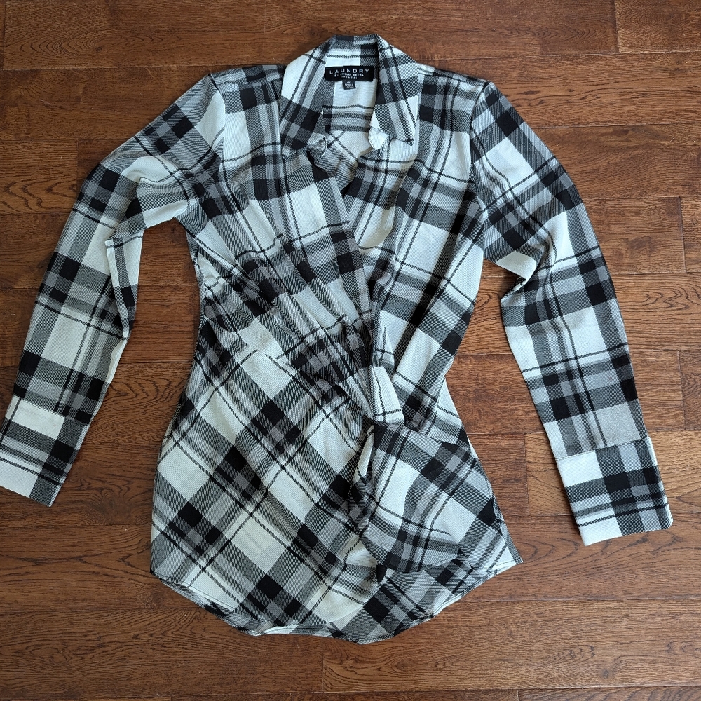 NWOT Laundry Black & White Plaid L/S Knotted Crossover Front Shirt BlouseSize XS